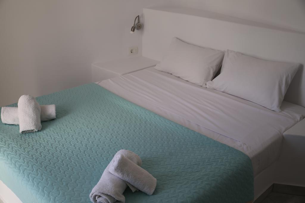Alizea Villas & Suites Фира Екстериор снимка