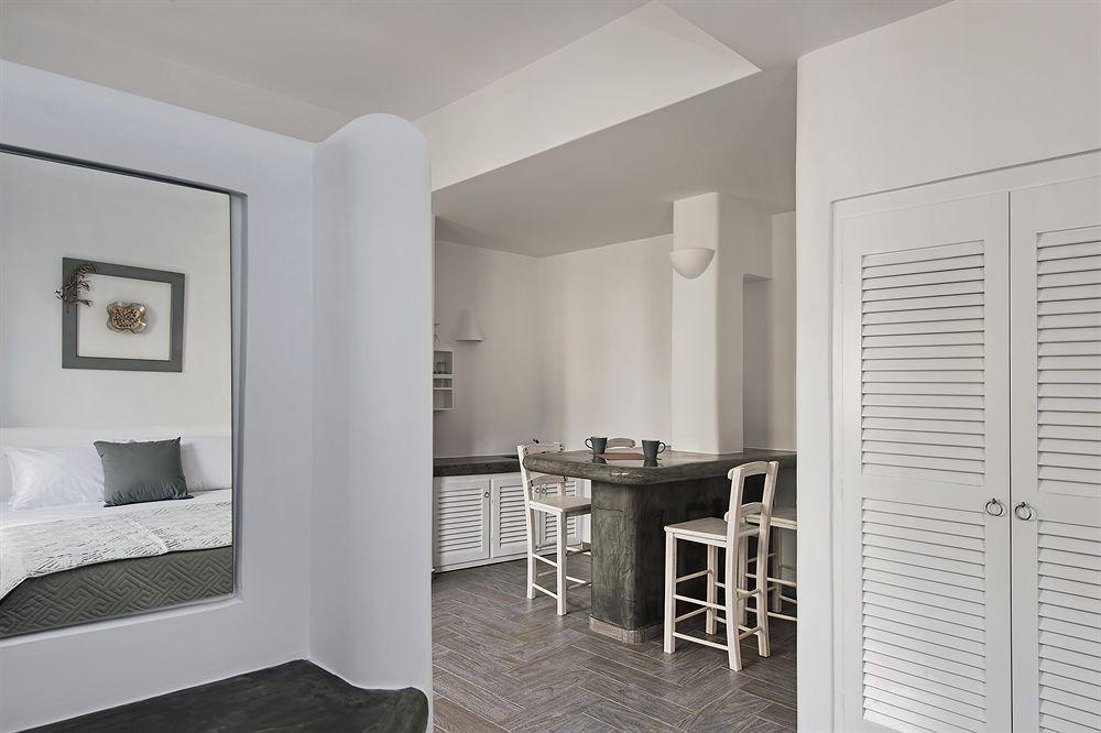 Alizea Villas & Suites Фира Екстериор снимка