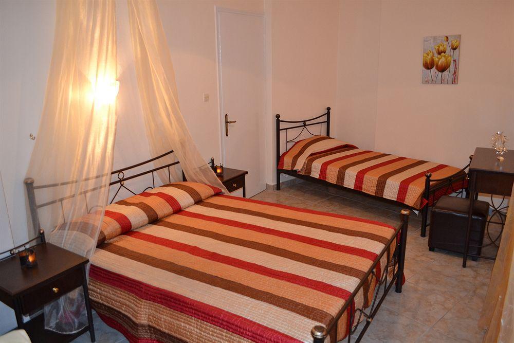 Alizea Villas & Suites Фира Екстериор снимка