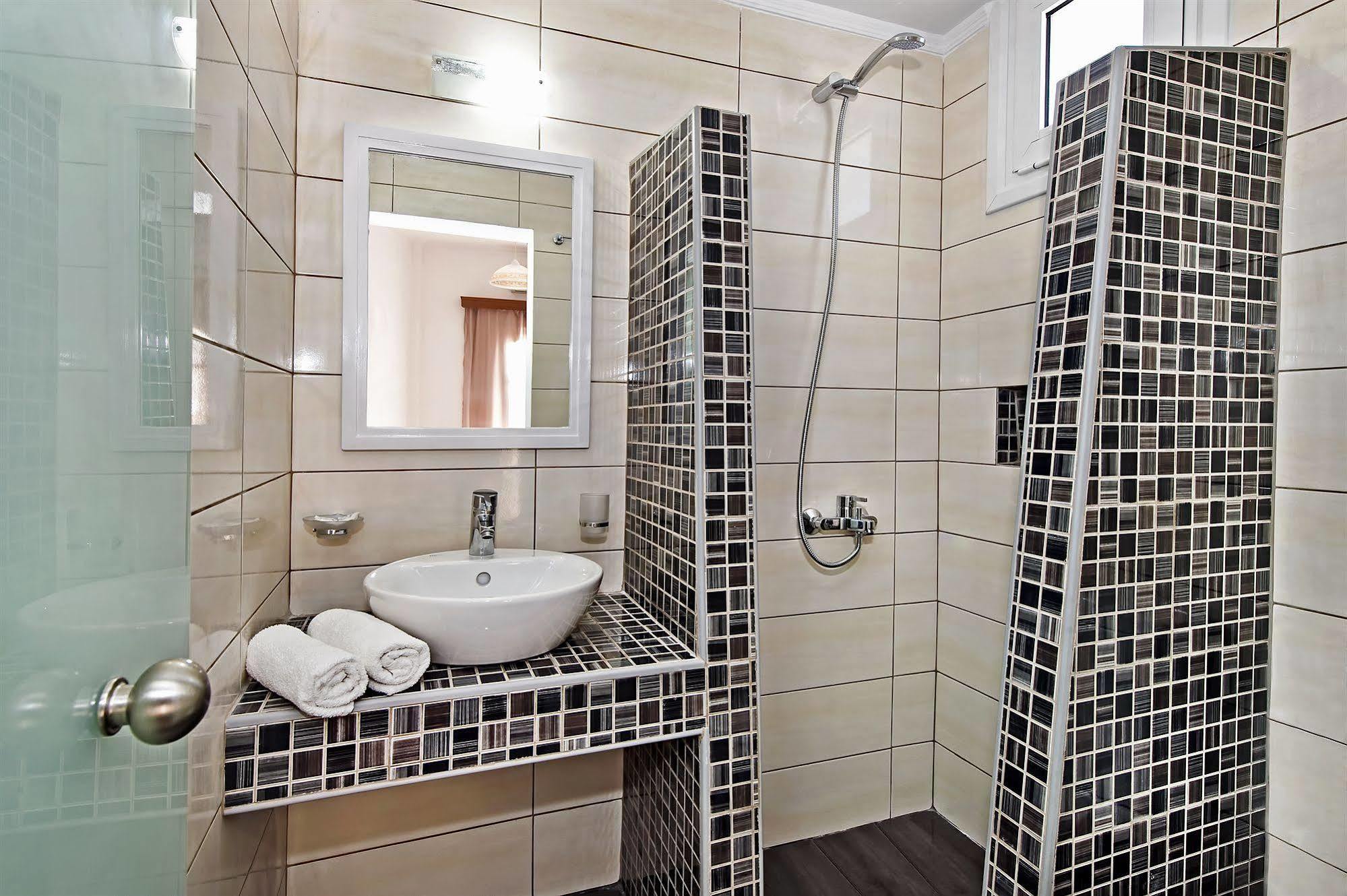 Alizea Villas & Suites Фира Екстериор снимка