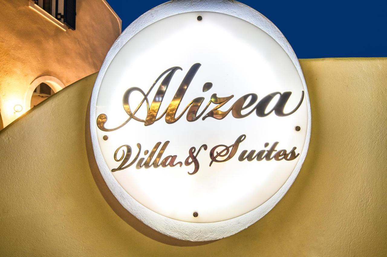 Alizea Villas & Suites Фира Екстериор снимка